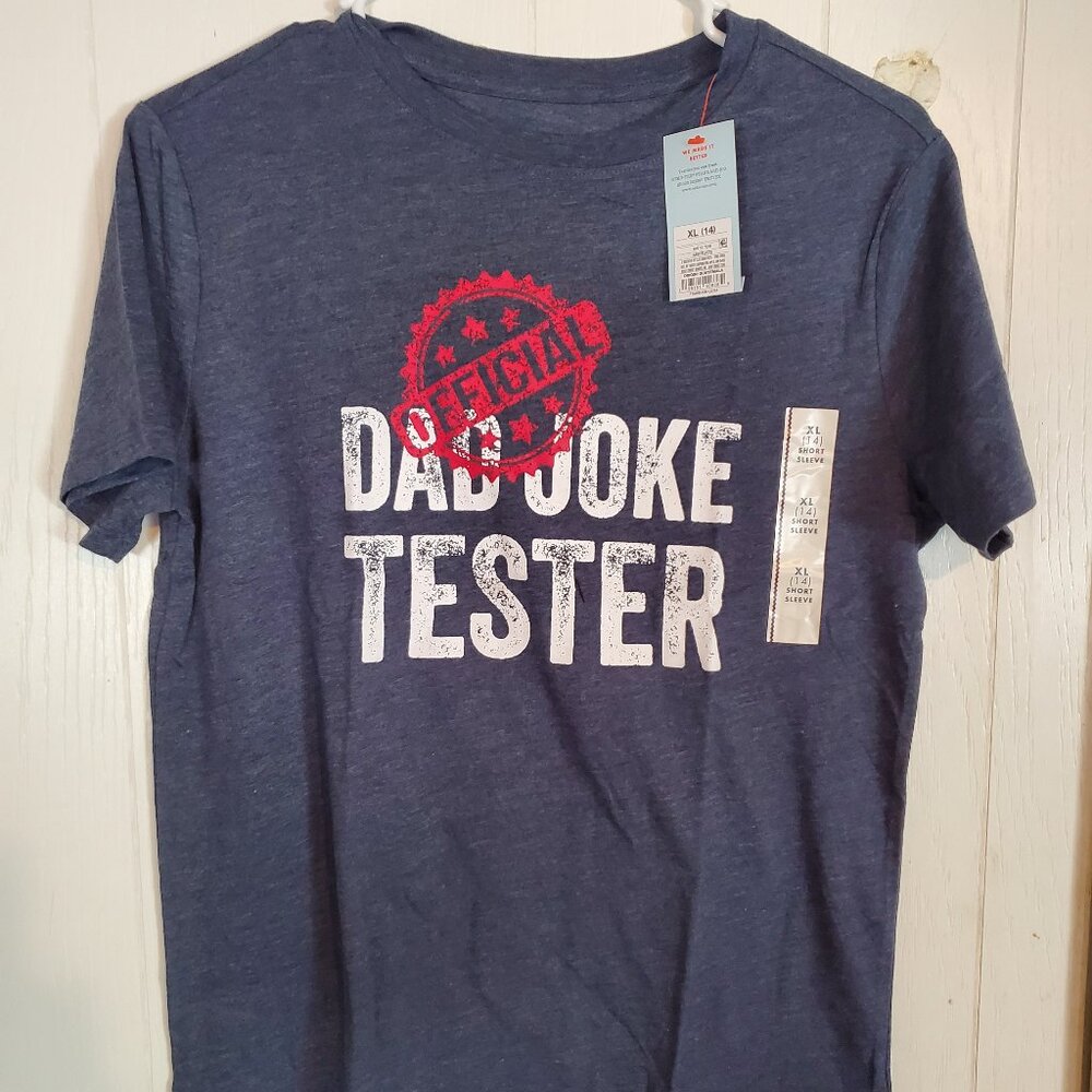 Navy short sleeve graphic Tshirt youth XL (14) new with tags